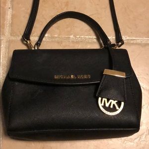 Michael kors crossbody bag